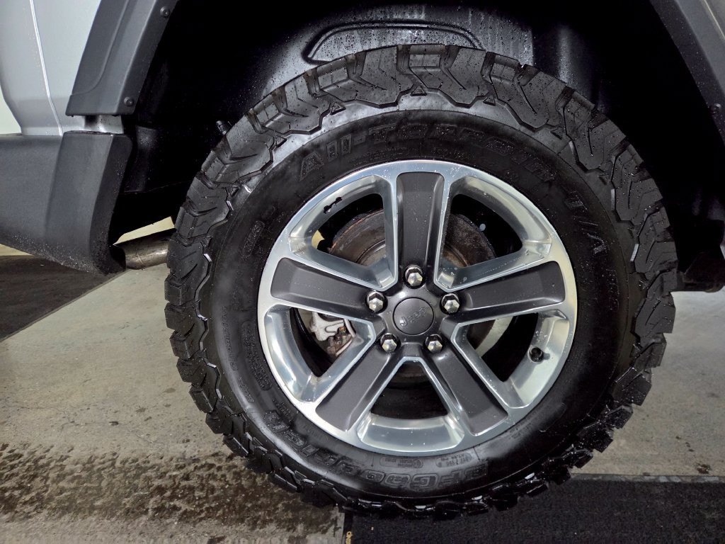 Used 2018 Jeep Wrangler Unlimited Sport AWD/4WD image 21