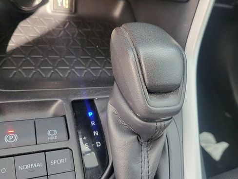 Used 2025 Toyota RAV4 LE AWD/4WD image 6