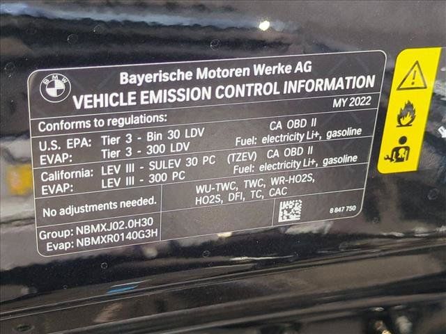Used 2022 BMW 330e w/ Convenience Package RWD image 27
