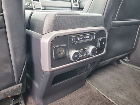 Used 2021 Ford Expedition Platinum image 30