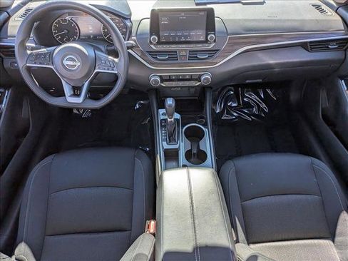Used 2023 Nissan Altima 2.5 SV FWD image 14