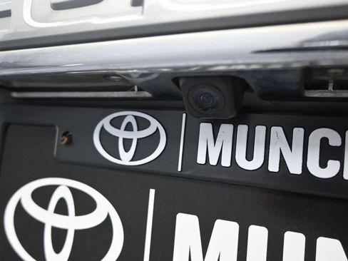 Used 2017 Toyota Sequoia Platinum AWD/4WD image 53