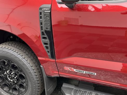 New 2026 Ford F250 Lariat w/ Black Appearance Package AWD/4WD image 36