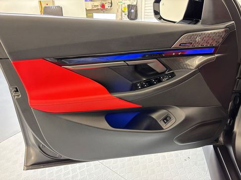 Used 2026 BMW M5 w/ Executive Package image 20