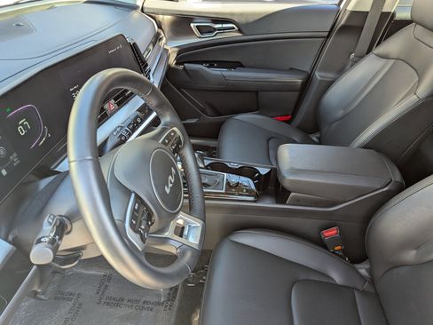 Certified 2025 Kia Sportage EX w/ Premium Package image 20