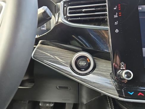 Used 2022 Jeep Wagoneer Series III w/ Flexible Seating Group image 27