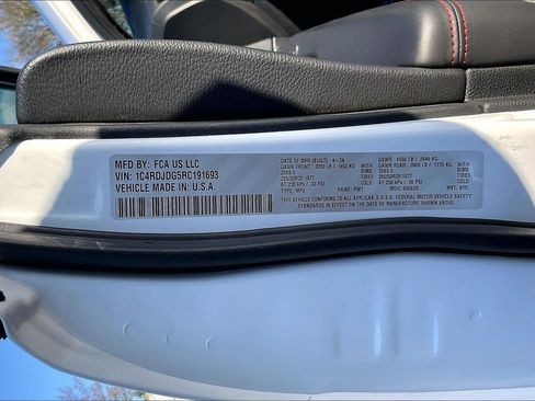 Used 2024 Dodge Durango GT image 32