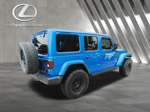 Used 2023 Jeep Wrangler Unlimited Sahara w/ Cold Weather Group AWD/4WD image 3