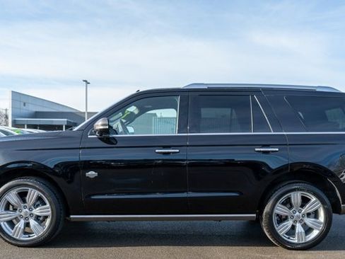 Used 2022 Ford Expedition King Ranch image 9
