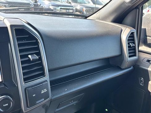Used 2018 Ford F150 XLT w/ Equipment Group 302A Luxury AWD/4WD image 36
