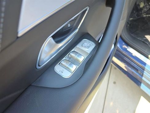 Used 2025 Mercedes-Benz GLE 350 4MATIC image 22