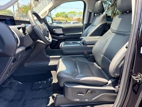 Used 2025 Ford Expedition Active RWD image 25
