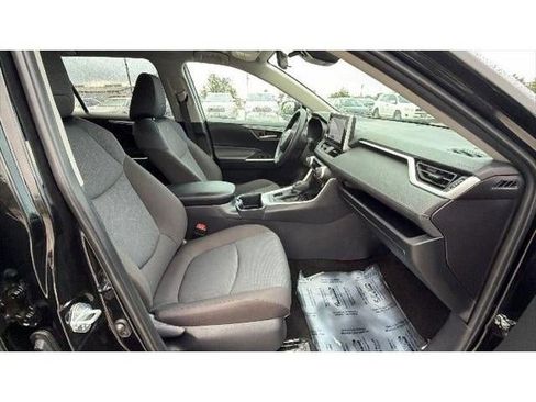 Certified 2025 Toyota RAV4 XLE AWD/4WD image 38