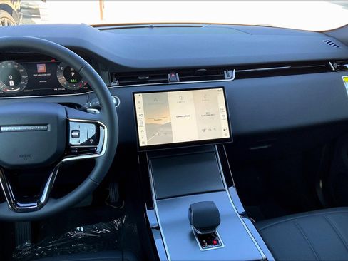 New 2026 Land Rover Range Rover Evoque S image 8