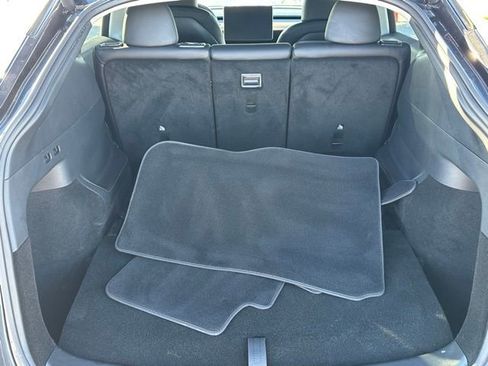 Used 2024 Tesla Model Y Long Range image 10