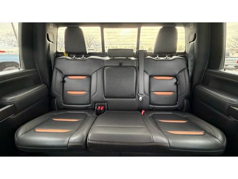 Certified 2022 GMC Sierra 2500 AT4 w/ AT4 Preferred Package image 24