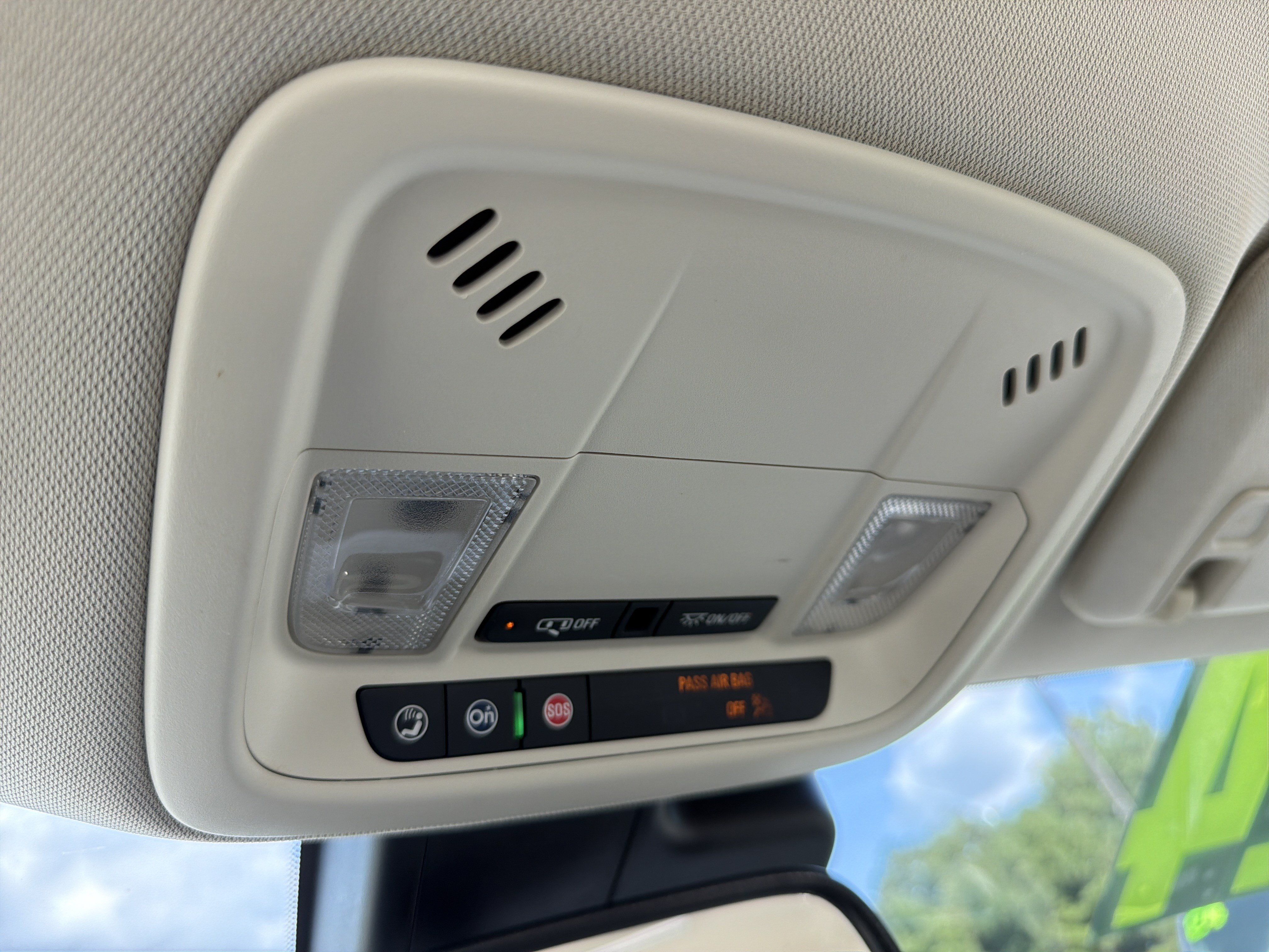 Used 2025 Chevrolet Equinox LT AWD/4WD image 5