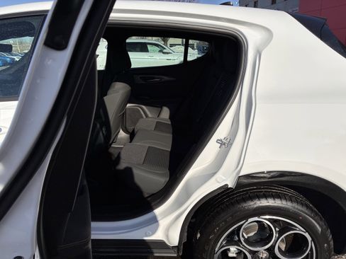 New 2026 Alfa Romeo Tonale Sprint image 27