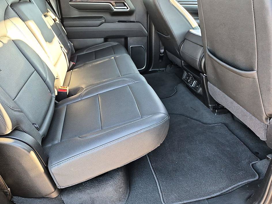 Used 2025 GMC Sierra 1500 SLT AWD/4WD image 32