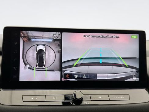 Used 2025 Nissan Rogue SL image 16