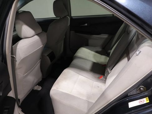 Used 2014 Toyota Camry LE FWD image 17