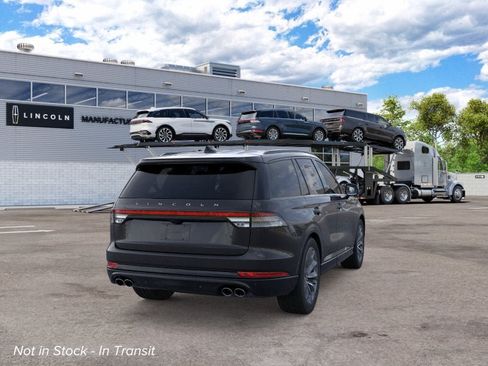 New 2026 Lincoln Aviator AWD image 8