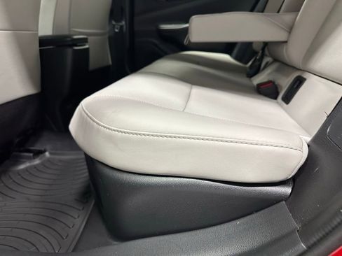 Used 2025 Toyota Prius XLE image 45