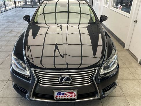 Used 2013 Lexus LS 460 AWD w/ Comfort Pkg image 23