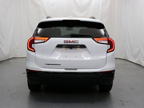 Used 2022 GMC Terrain SLE w/ Driver Convenience Package image 6