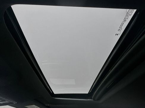 Used 2025 Chevrolet Silverado 1500 ZR2 w/ Technology Package image 21