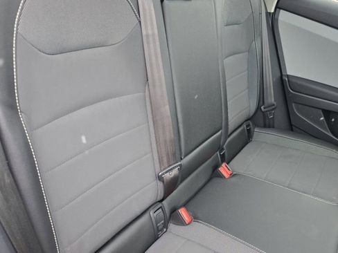 Used 2022 Volkswagen Taos SE w/ Panoramic Sunroof Package image 21