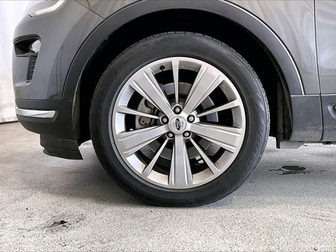 Used 2018 Ford Explorer Limited image 6