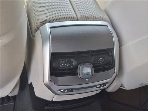 Used 2023 BMW 740i w/ Parking Assistance Package RWD image 15