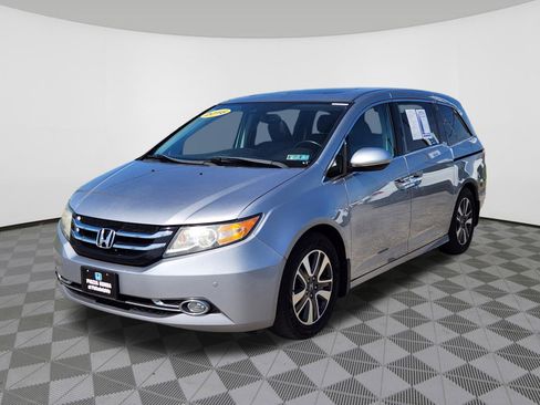 Used 2016 Honda Odyssey Touring image 2