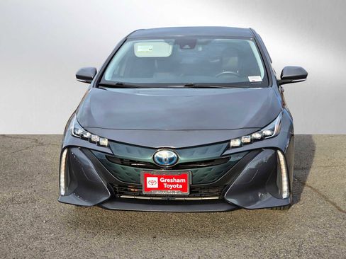 Used 2021 Toyota Prius Prime XLE image 10