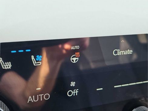 Used 2024 Lexus GX 550 w/ Accessory Package (2T) AWD/4WD image 30