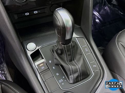 Used 2021 Volkswagen Tiguan SEL image 17