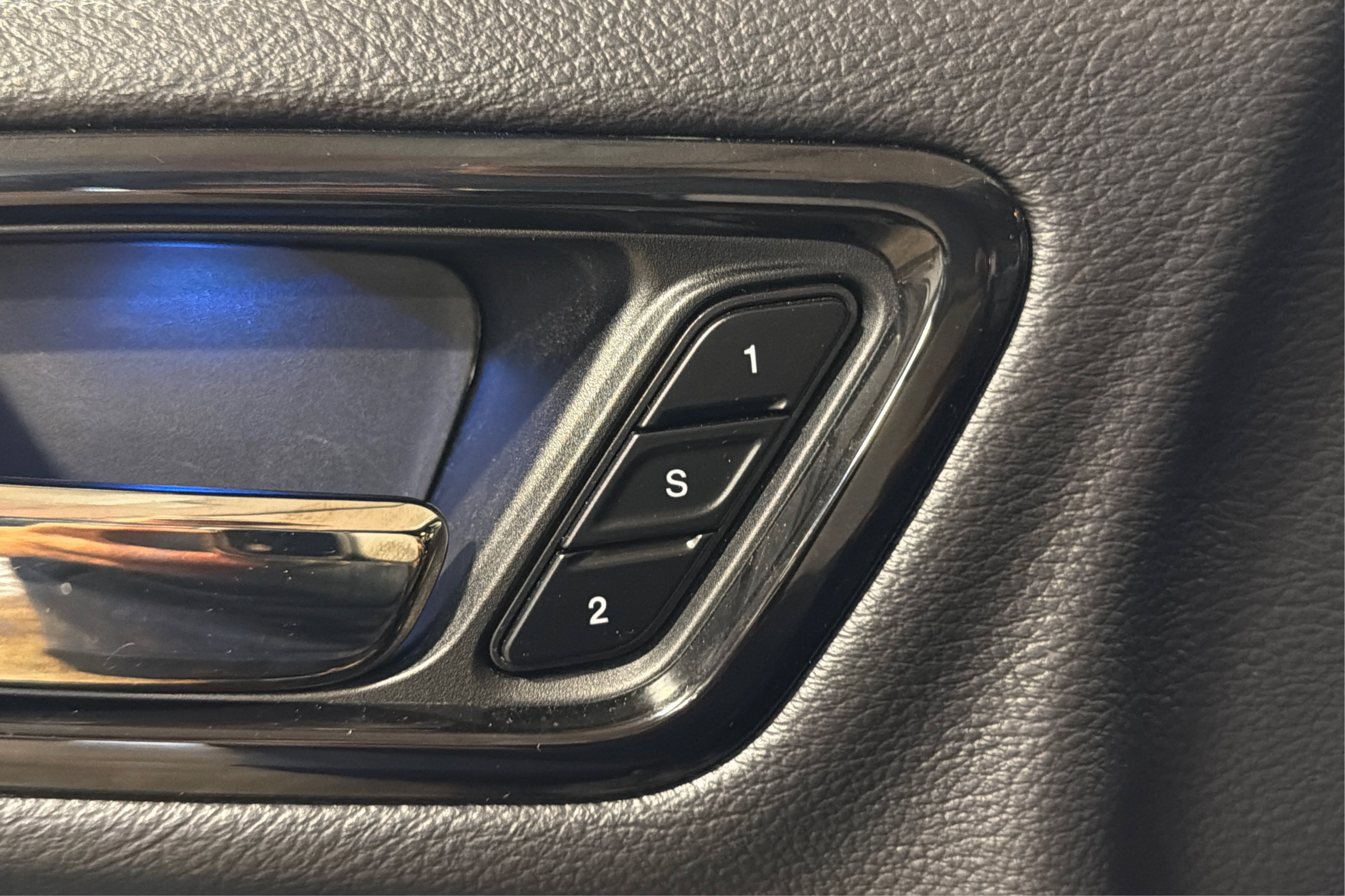 Used 2025 Dodge Durango R/T AWD/4WD image 17