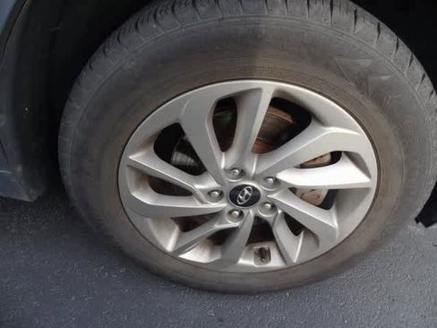 Used 2017 Hyundai Tucson SE image 18