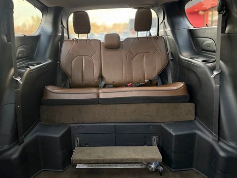 Used 2017 Chrysler Pacifica Limited w/ Advanced Safetytec Group image 56