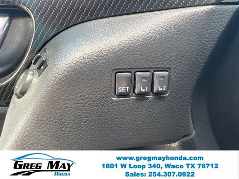 Used 2018 Nissan Rogue SL FWD image 25