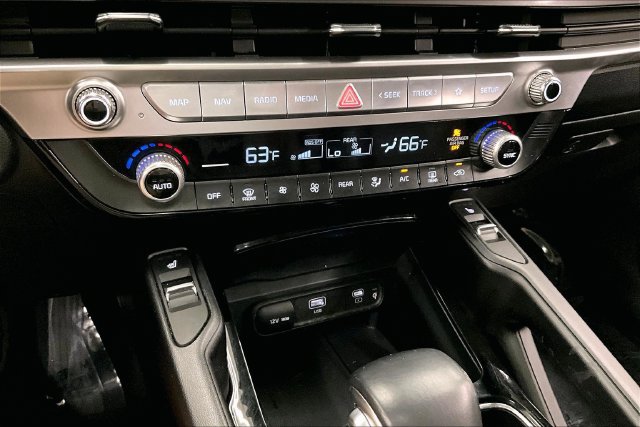 Used 2025 Kia Telluride S AWD/4WD image 30