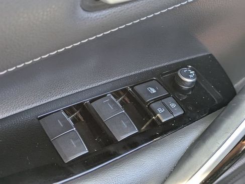 Used 2019 Toyota Corolla XSE FWD image 25