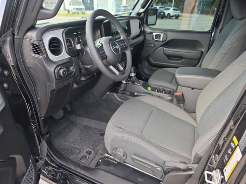 Used 2026 Jeep Wrangler Unlimited Sport AWD/4WD image 11