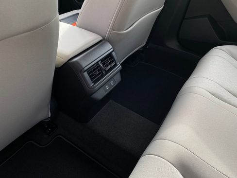 Used 2025 Honda Accord SE image 28