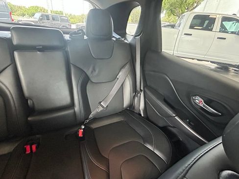 Used 2020 Jeep Cherokee Limited FWD image 14