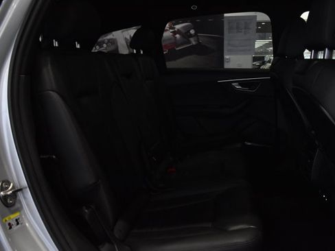 Used 2021 Audi Q7 2.0T Premium Plus w/ Premium Plus Package image 29