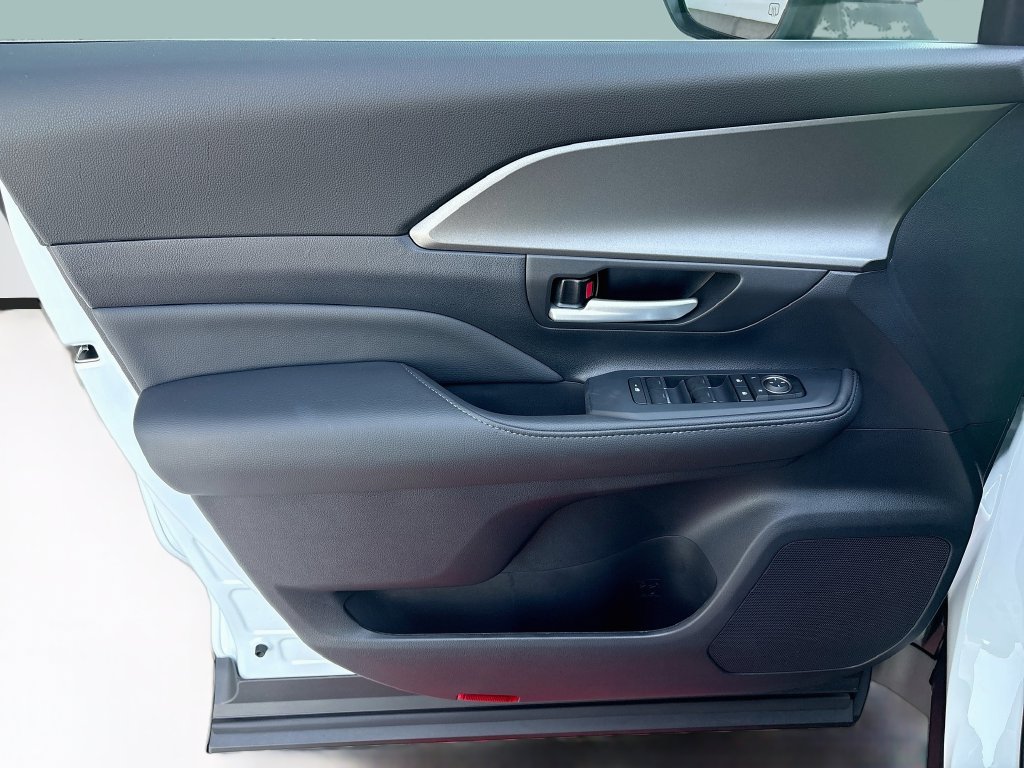 New 2026 Toyota Grand Highlander XLE FWD image 24