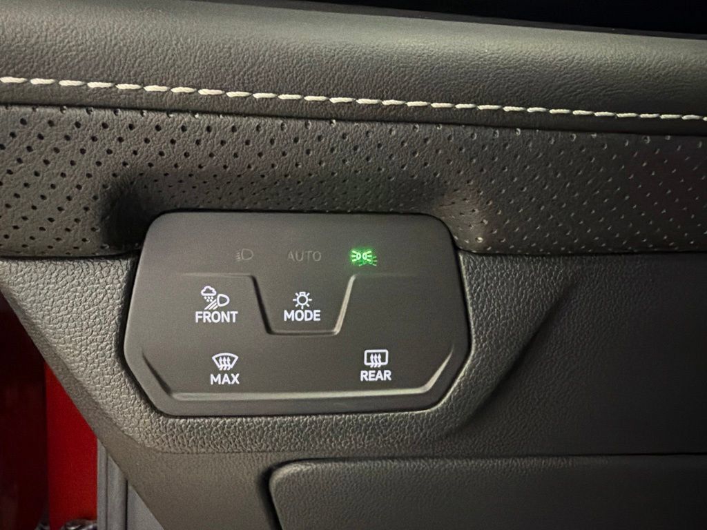 Used 2024 Volkswagen Atlas SE AWD/4WD image 88