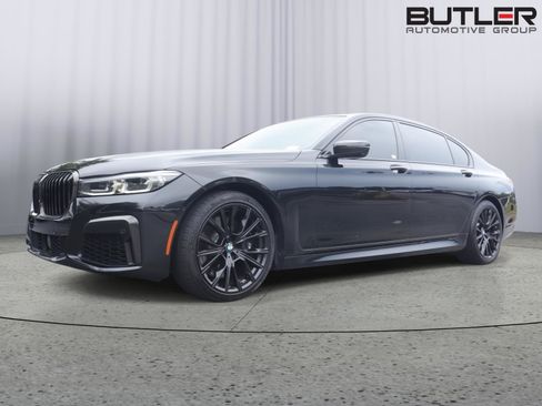 Used 2022 BMW 750Li xDrive AWD/4WD image 39